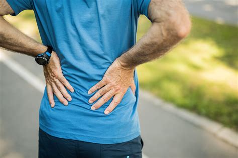 Why Does Lower Back Hurt When Running: Exploring the Mysteries of Pain and Motion